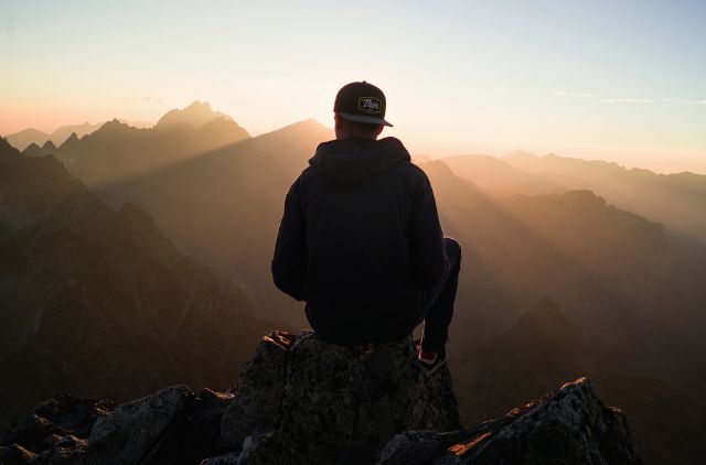 executive-rehabs-missions-statement Executive rehabs mission statement shows man staring out over canyons
